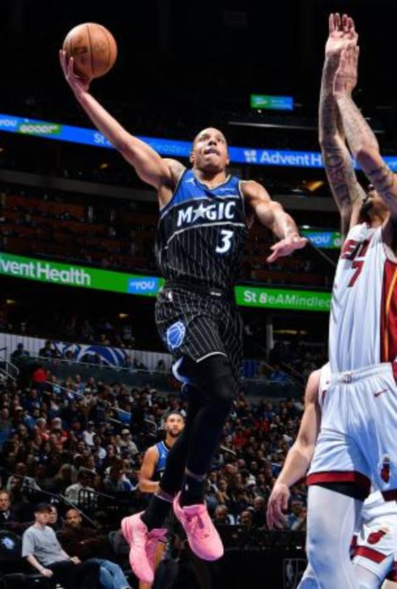 　ヒート戦で攻め込むマジックのベイン＝オーランド（ＮＢＡＥ・ゲッティ＝共同）