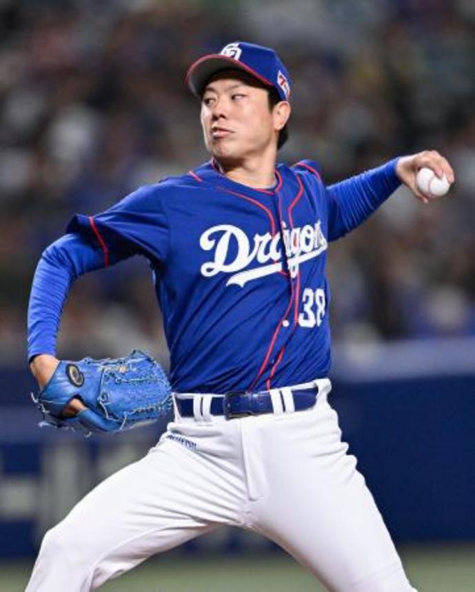 　日本ハム戦に先発した中日・松葉＝バンテリンドーム