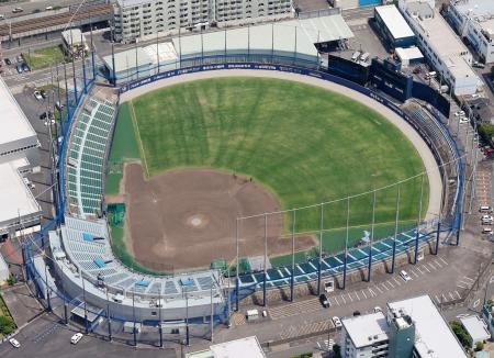 　ナゴヤ球場＝２５日、名古屋市（共同通信社ヘリから）