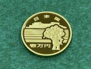 　「製造貨幣大試験」で計測された「ミャクミャク」デザインの１万円金貨幣