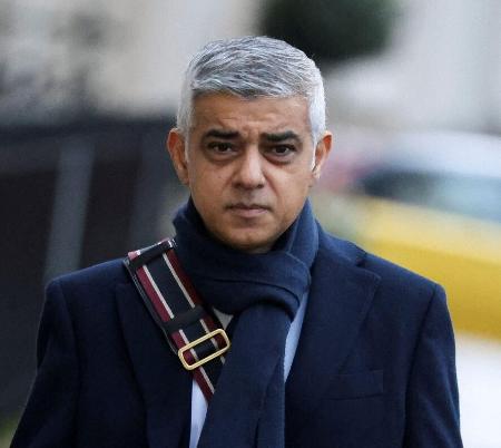 　ロンドンのカーン市長（ロイター＝共同）