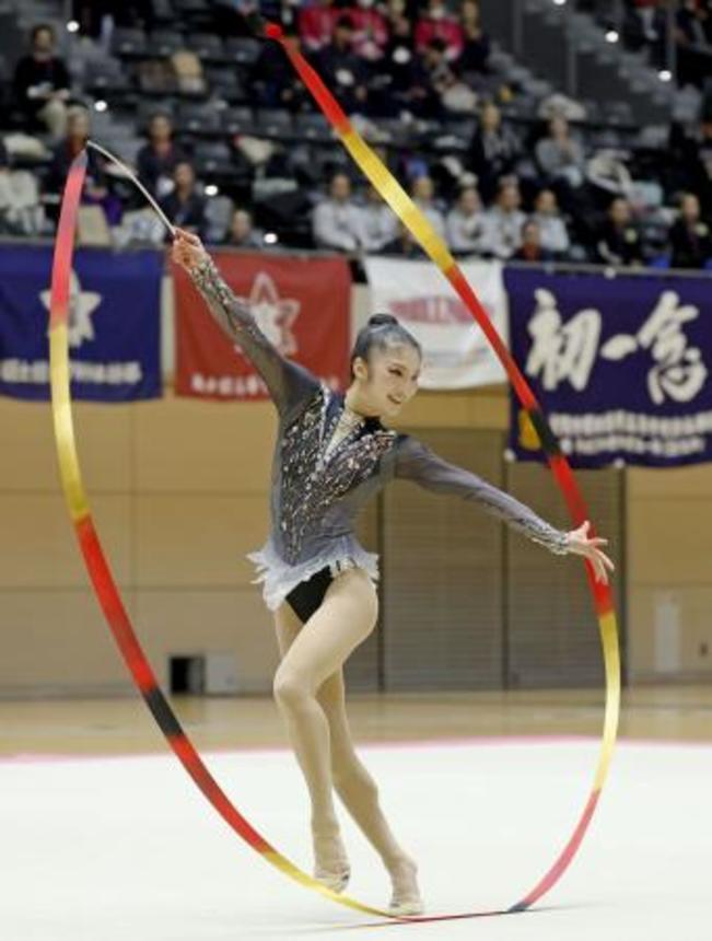 　女子個人総合　優勝した鈴木菜巴のリボン＝高崎アリーナ