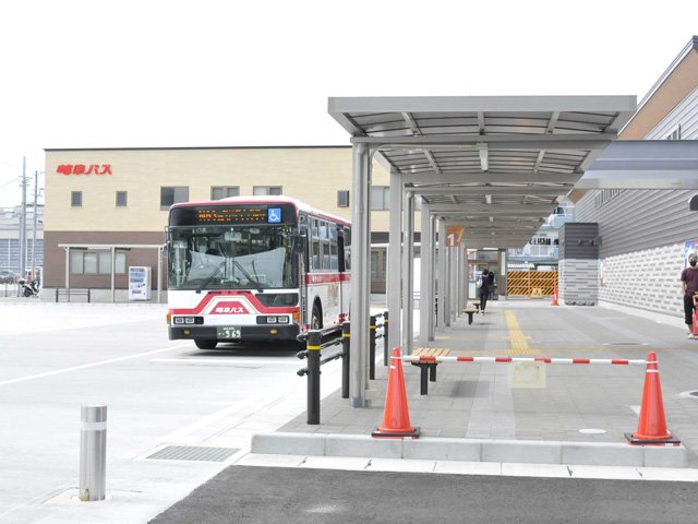 新路線のうち「山県モレラ線（仮称）」の起点となる山県バスターミナル＝山県市東深瀬