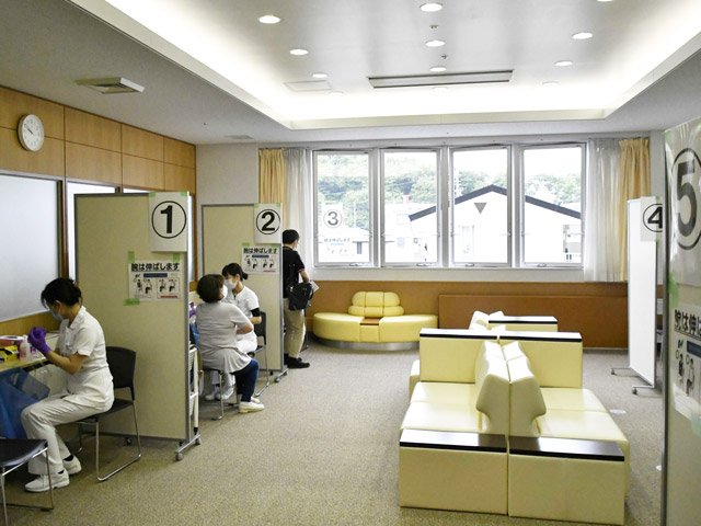 集団接種を行う会場。現在は市内の医療従事者の接種会場となっている＝各務原市蘇原東島町、東海中央病院