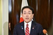 　記者会見する赤沢経済再生相＝２３日、ワシントン（共同）