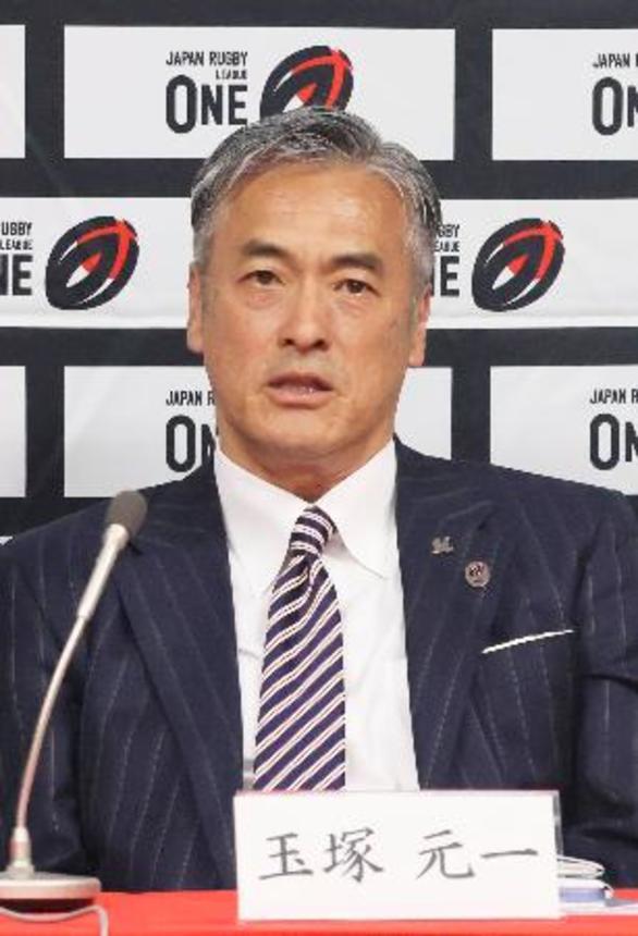 　記者会見するラグビー、リーグワンの玉塚元一理事長＝３０日、東京都内