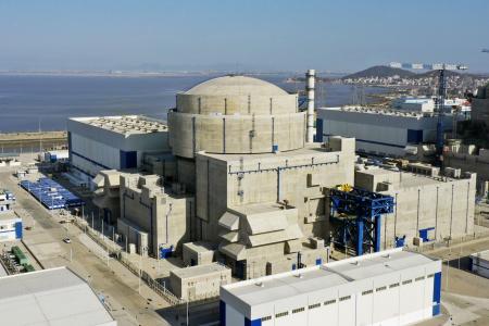 　中国が独自開発した原子炉「華竜１号」＝２０２１年１月、中国福建省（新華社＝共同）