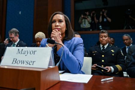 　米ワシントンのバウザー市長＝９月１８日、ワシントン（ロイター＝共同）