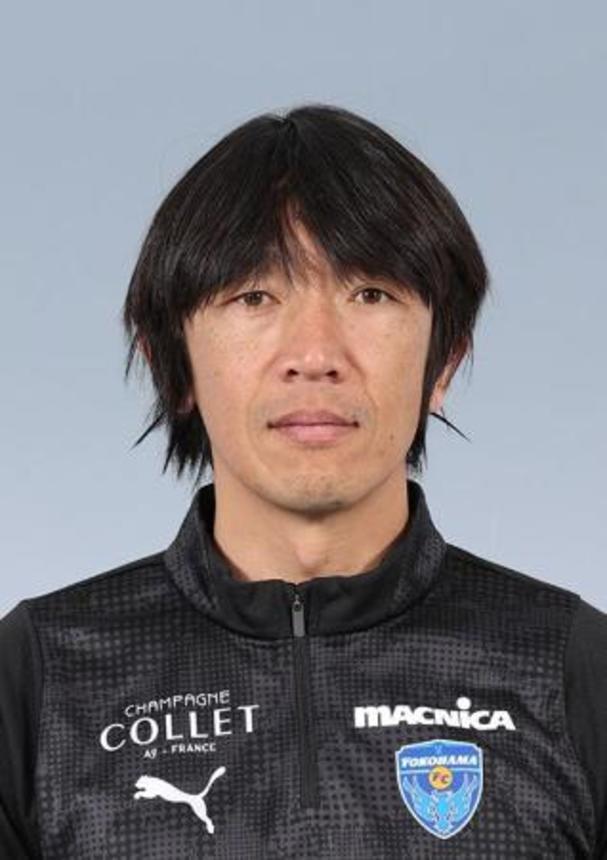 　中村俊輔コーチ