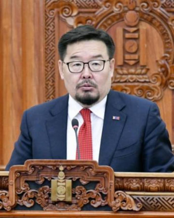 　モンゴルのザンダンシャタル首相＝ウランバートル（モンゴル国会のホームページから、共同）