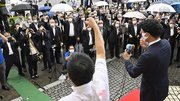 第２６回参院選が公示され、出陣式で気勢を上げる候補者（手前）ら＝２２日午前９時５２分、岐阜市内