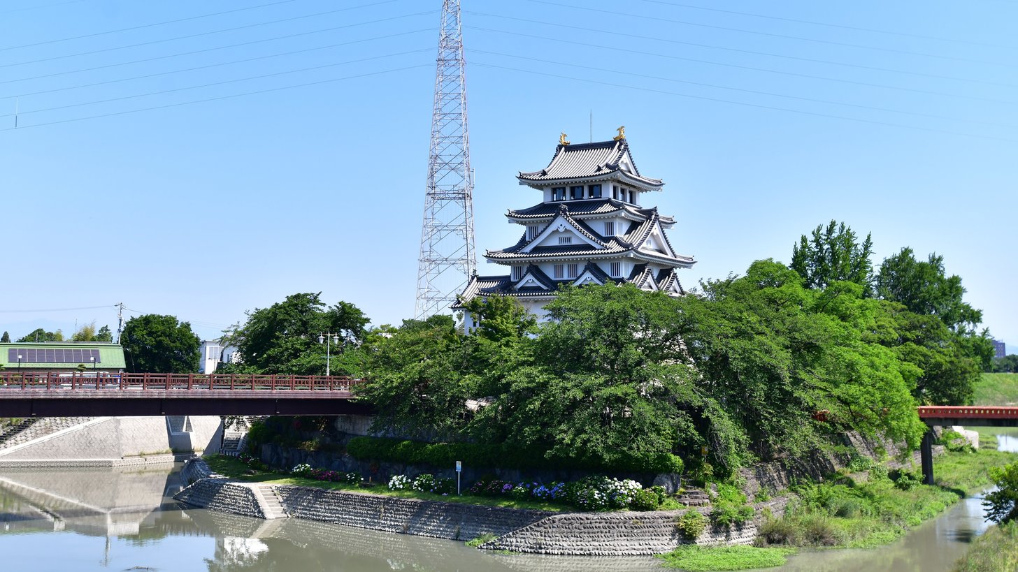 １９９１年に建てられた墨俣一夜城。町のシンボルだ＝大垣市墨俣町