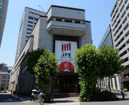 　東京証券取引所＝東京都中央区