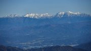 飛騨の名から命名された飛騨山脈。名だたる高峰が連なる＝高山市方面から望む