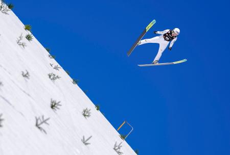 　Ｗ杯ジャンプ女子個人第２８戦で３位に入った丸山希＝ラハティ（共同）