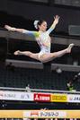 　女子個人総合　西山実沙の平均台＝東京体育館