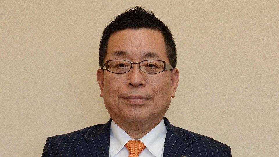 國島芳明氏