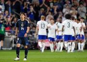 　日本―米国　前半、米国に先制され、ぼうぜんとする伊東＝コロンバス（共同）
