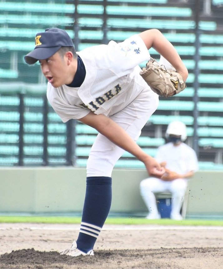 飛騨神岡×岐阜東＝先発した飛騨神岡の高林＝長良川