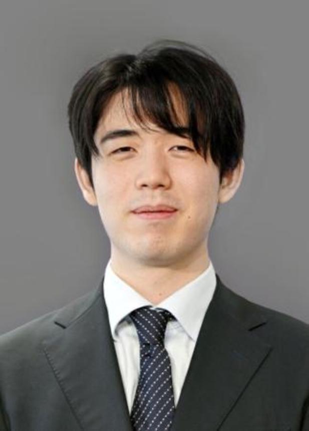 　藤井聡太六冠