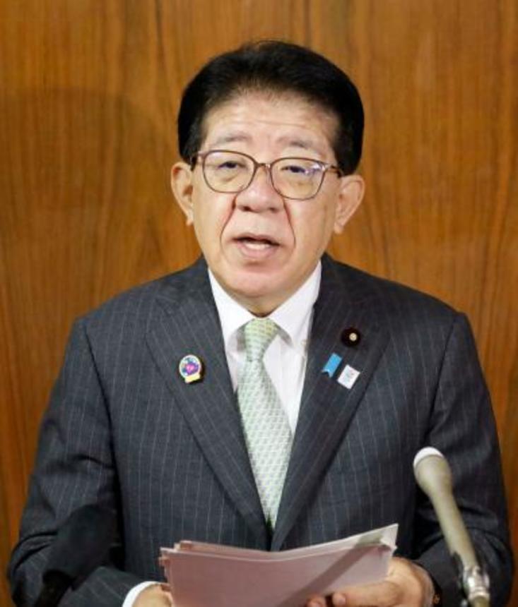 　記者会見する金子国交相＝２２日午前、国会