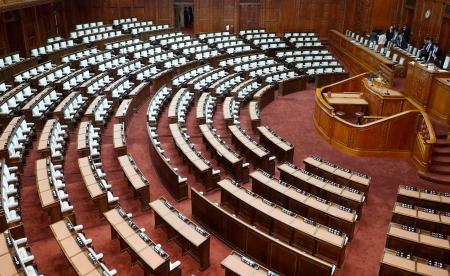 　衆院本会議場＝６月