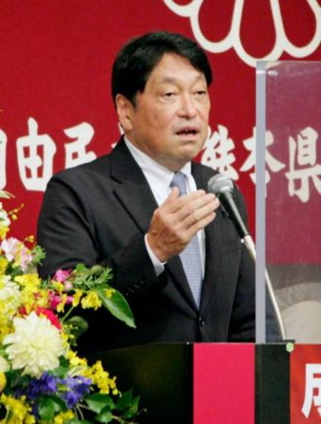 　自民党の会合で発言する小野寺政調会長＝８日午後、熊本市