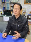 ＤＲＩＬＬＯＧの開発の経緯を語る山田健社長＝美濃市御手洗、シオン