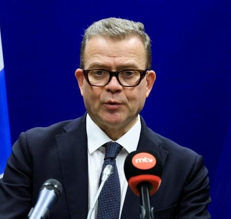 　フィンランドのオルポ首相（ロイター＝共同）