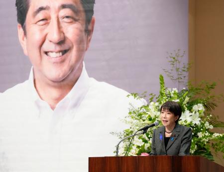 　「安倍晋三元総理の志を継承する集い」であいさつする高市首相＝１１日午後、東京都千代田区