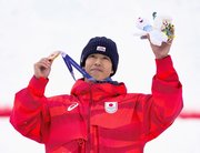 ミラノ・コルティナ冬季五輪のフリースタイルスキー男子モーグルで銅メダルを獲得した堀島行真＝１２日、イタリア・リビーニョ（共同）