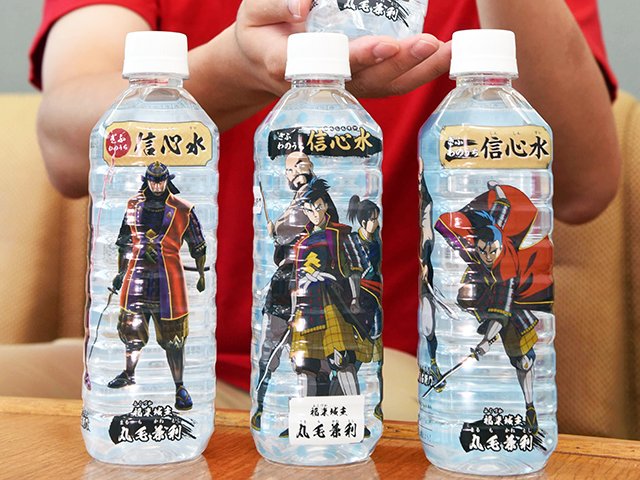 水道水をボトリングしたオリジナルの水