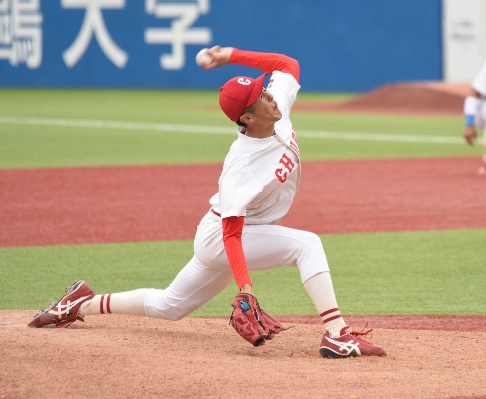 青学大×中部学院大＝力投する中部学院大の２番手木村＝神宮