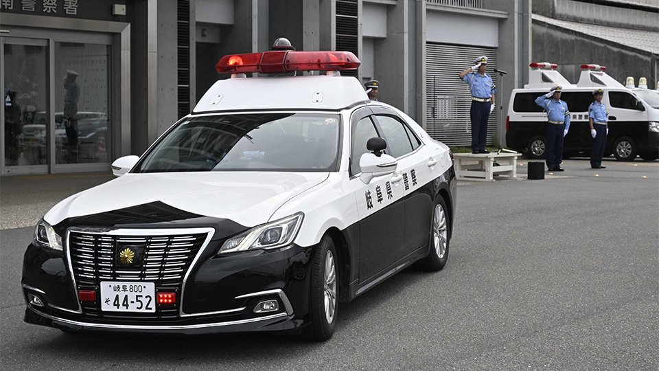 国道２１号の取り締まりに出発するパトカー＝岐阜南署