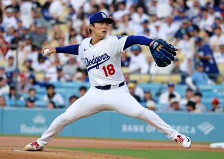 　ジャイアンツ戦に先発したドジャース・山本＝ロサンゼルス（共同）