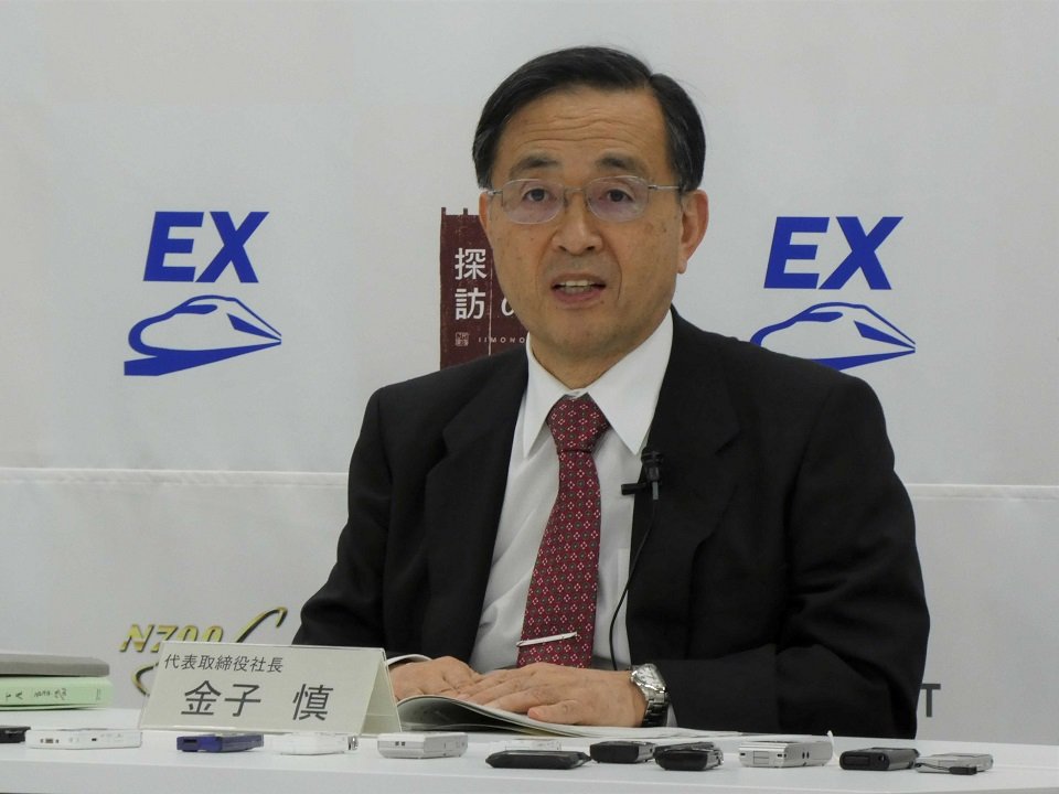 ２０２３年の目玉企画などを発表する金子慎社長＝名古屋市、ＪＲ東海本社