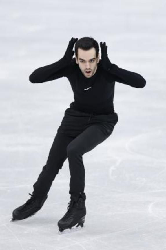 　公式練習で調整するスペインのトマスリョレンク・グアリノサバテ＝ミラノ（共同）