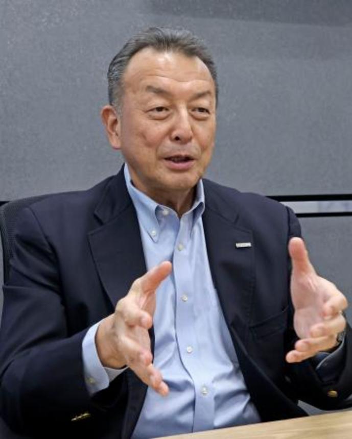 　インタビューに応じるＢＹＤオートジャパンの東福寺厚樹社長