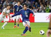 　日本―ベネズエラ　試合終了間際、決勝ＰＫを決める上田＝エディオンピースウイング広島