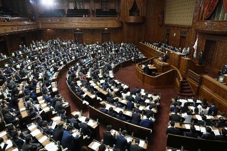 　衆院本会議＝２１日