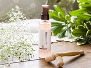 「Ｎａｔｕｒｅｓ　ｆｏｒ　スカルプワンダーローション」とマッサージローラー