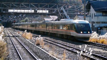 　ＪＲ東海の特急「しなの」に使われている現行の車両３８３系