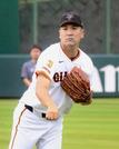 　キャッチボールで調整する巨人・田中将＝川崎市のジャイアンツ球場