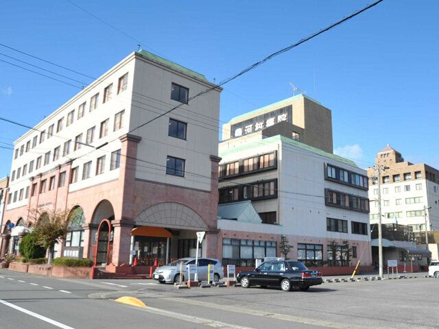 クラスターが確認された河村病院＝３０日午前、岐阜市芥見大般若