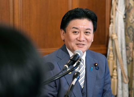 　閣議後に記者会見する武部農相＝１６日午前、国会