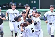 第１０８回全国高校野球選手権岐阜大会決勝で大垣日大を破り、歓喜する中京ナイン＝ぎふしん長良川球場（撮影・堀尚人）