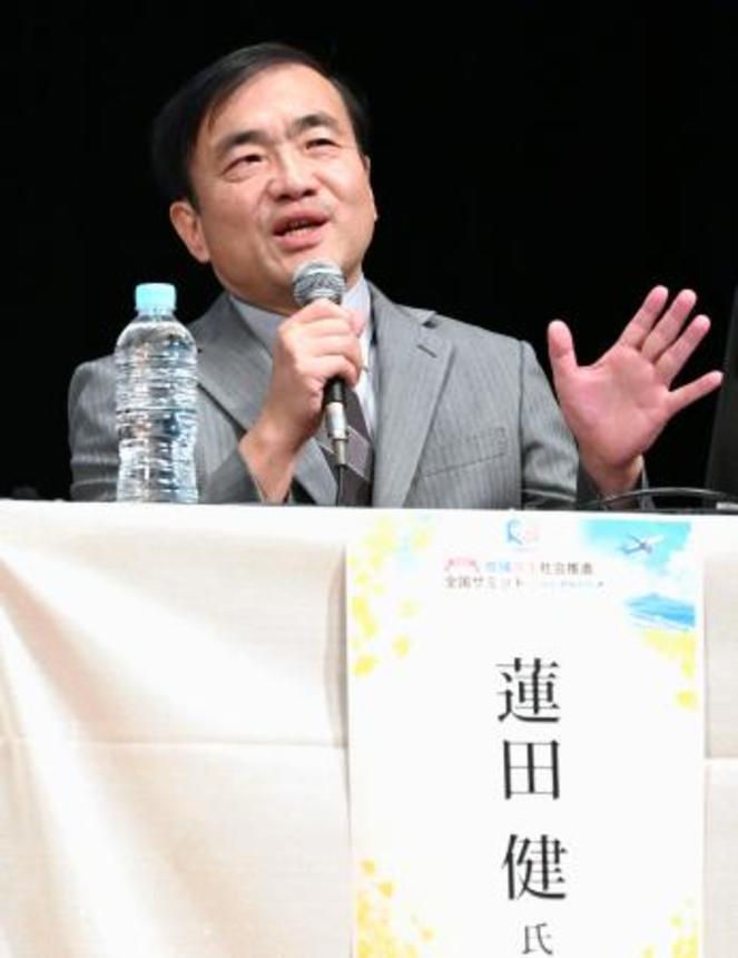 　大阪府泉佐野市で開かれた全国集会で発言する慈恵病院の蓮田健院長＝３１日午前