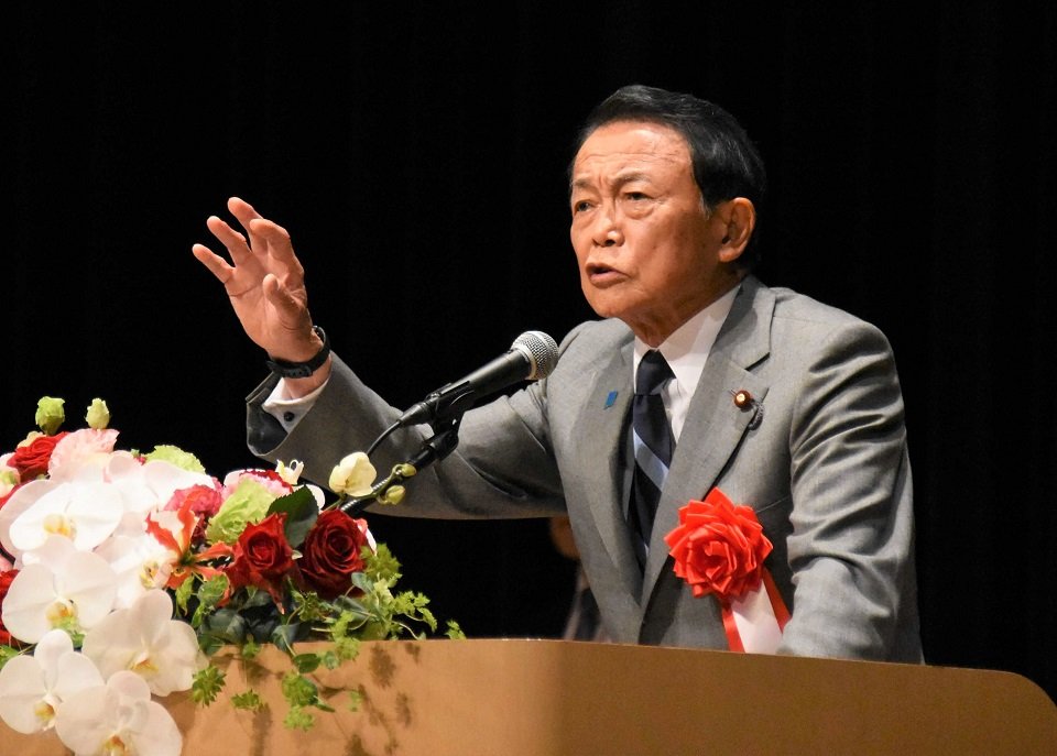 安全保障政策について語った麻生太郎党副総裁＝岐阜市長良福光、長良川国際会議場