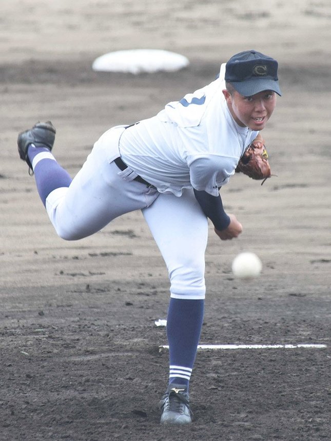 中京×桜丘＝３安打完封した中京の谷本＝中津川夜明け前