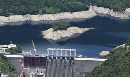 　貯水率が低下している高知県の早明浦ダム＝１９日
